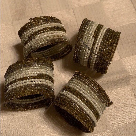 ⚜️4 POTTERY BARN Beaded napkin rings